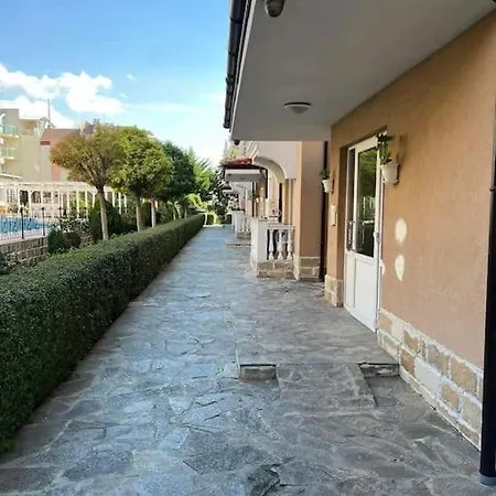 In Antorini * Sveti Vlas